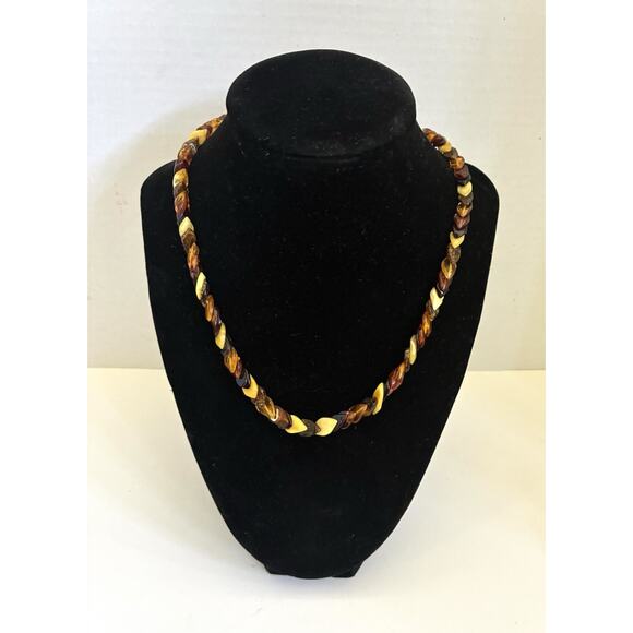 Genuine Baltic Amber Necklace – Honey & Cherry Snake-Motif - Picture 2 of 9